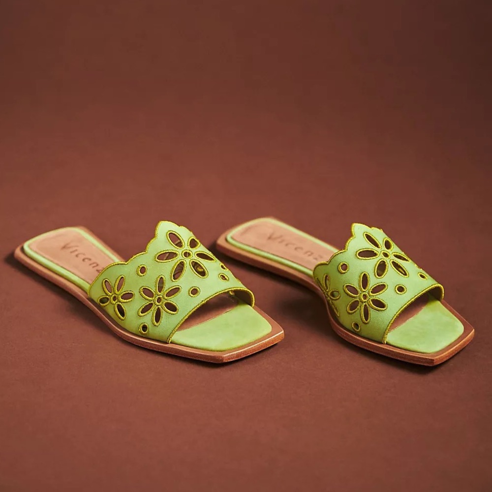 NIB VICENZA FLORAL CUT-OUT SANDALS (39)
